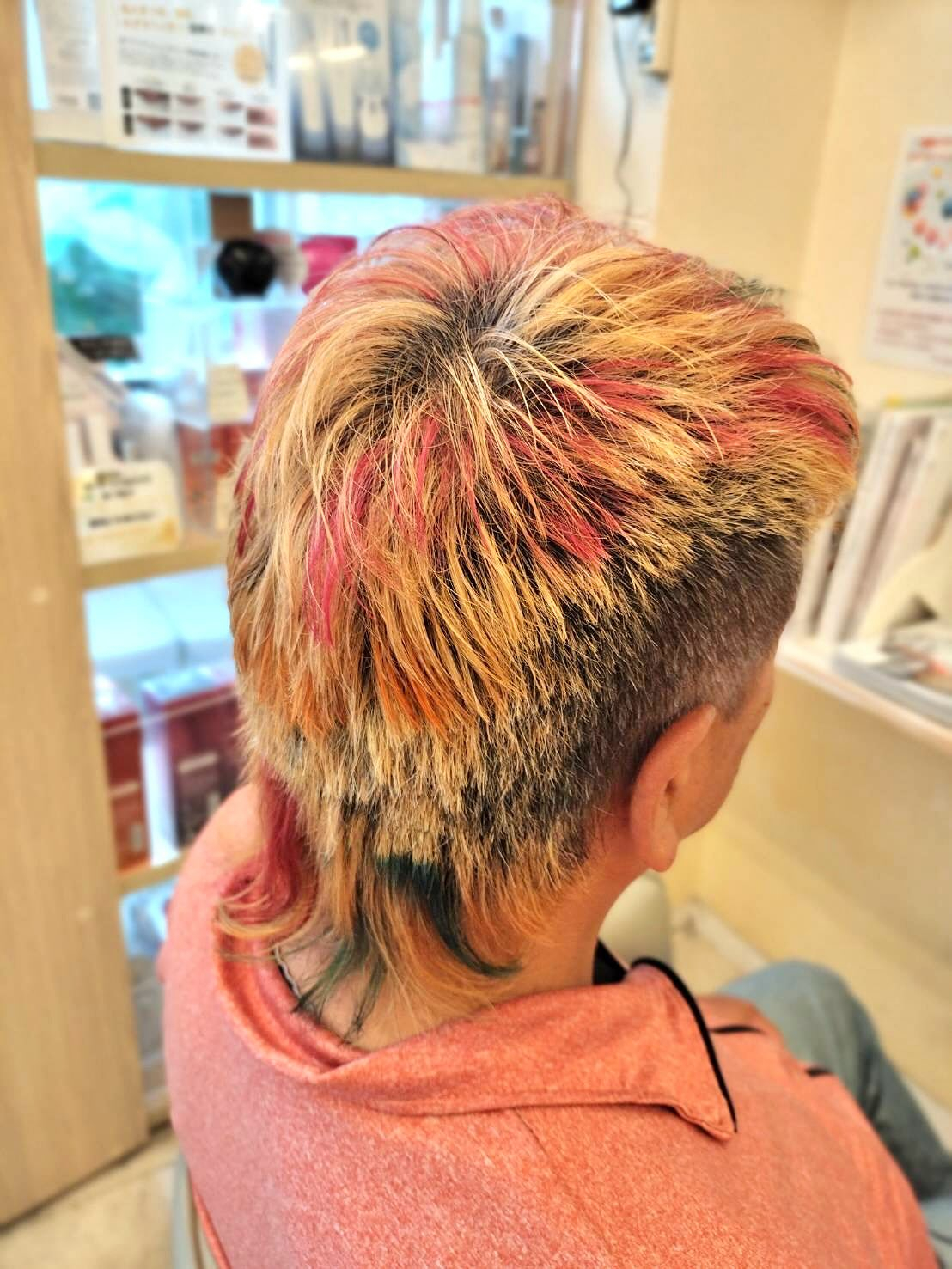 〖篠崎〗こだわりいっぱいの個性派ヘアカラー❣️