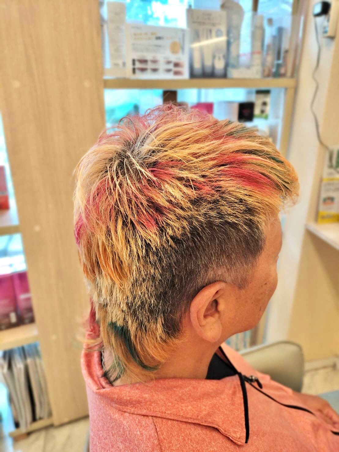 〖篠崎〗こだわりいっぱいの個性派ヘアカラー❣️