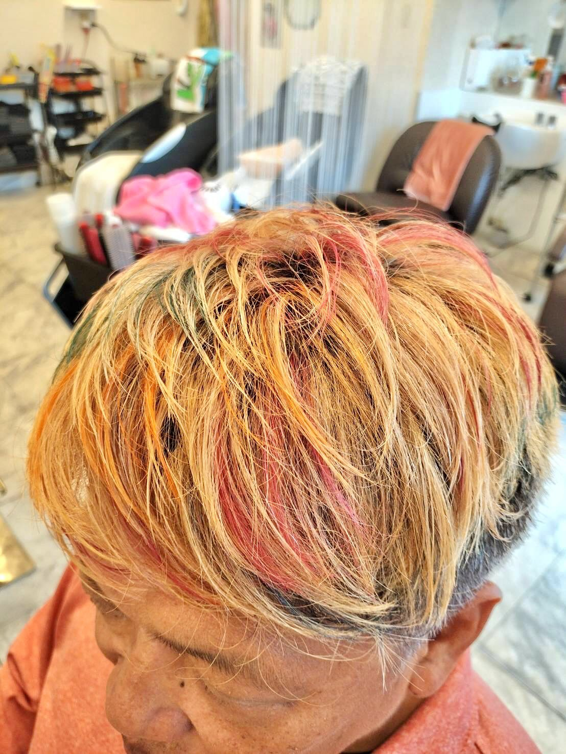 〖篠崎〗こだわりいっぱいの個性派ヘアカラー❣️