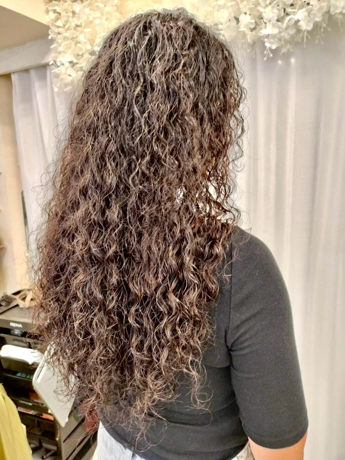 【篠崎】ロングのスパイラルパーマ👩🏻‍🦱